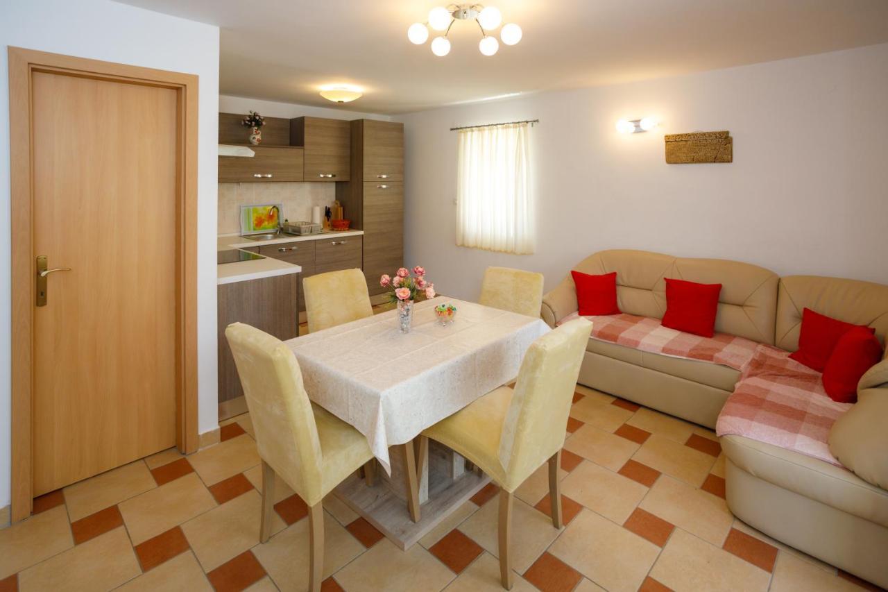 Apartmani Bakran Krk Town Exterior photo
