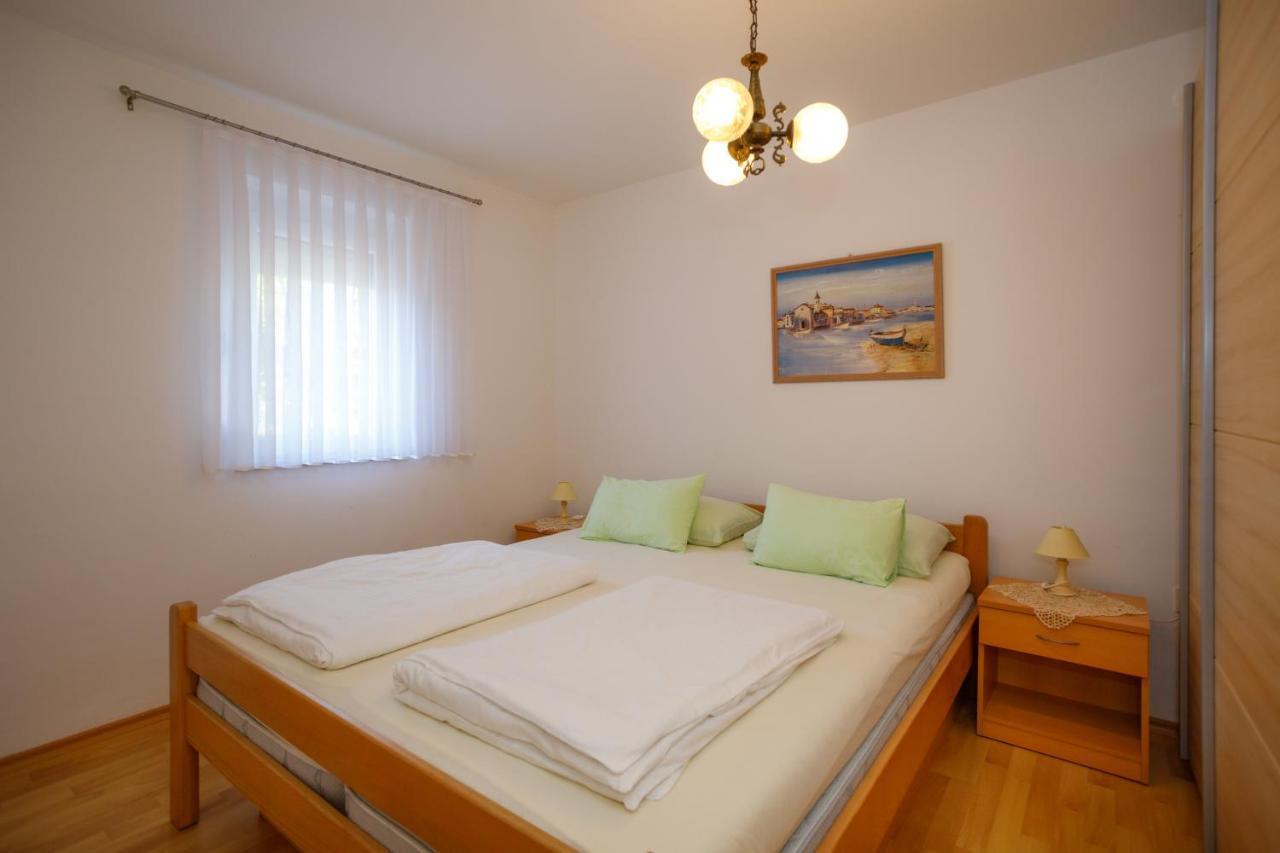 Apartmani Bakran Krk Town Exterior photo